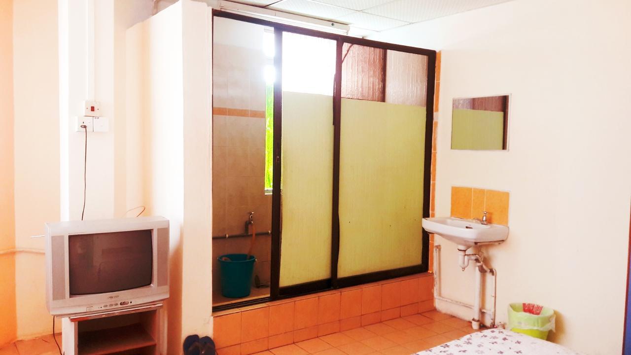 Hotel Makmur 콴탄 외부 사진